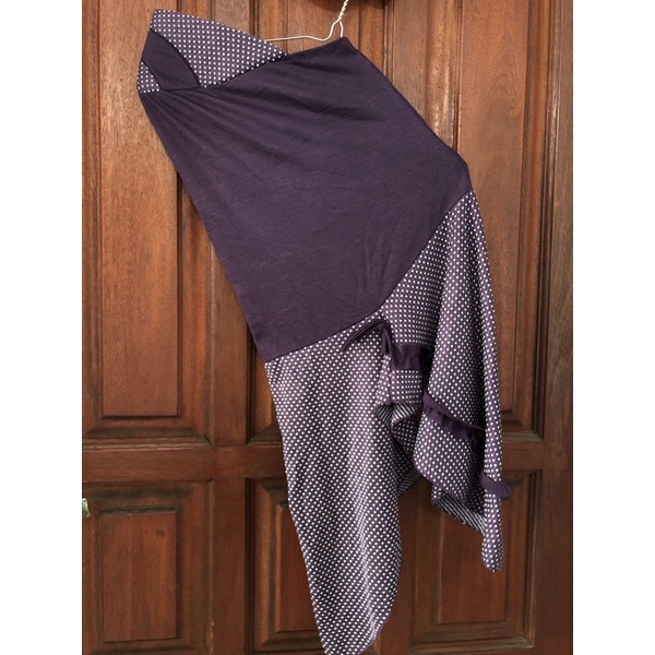 PRELOVED KERUDUNG BERGO MOTIF POLKADOT WARNA UNGU