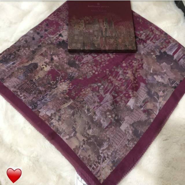 New York Reborn Chelsea Buttonscarves