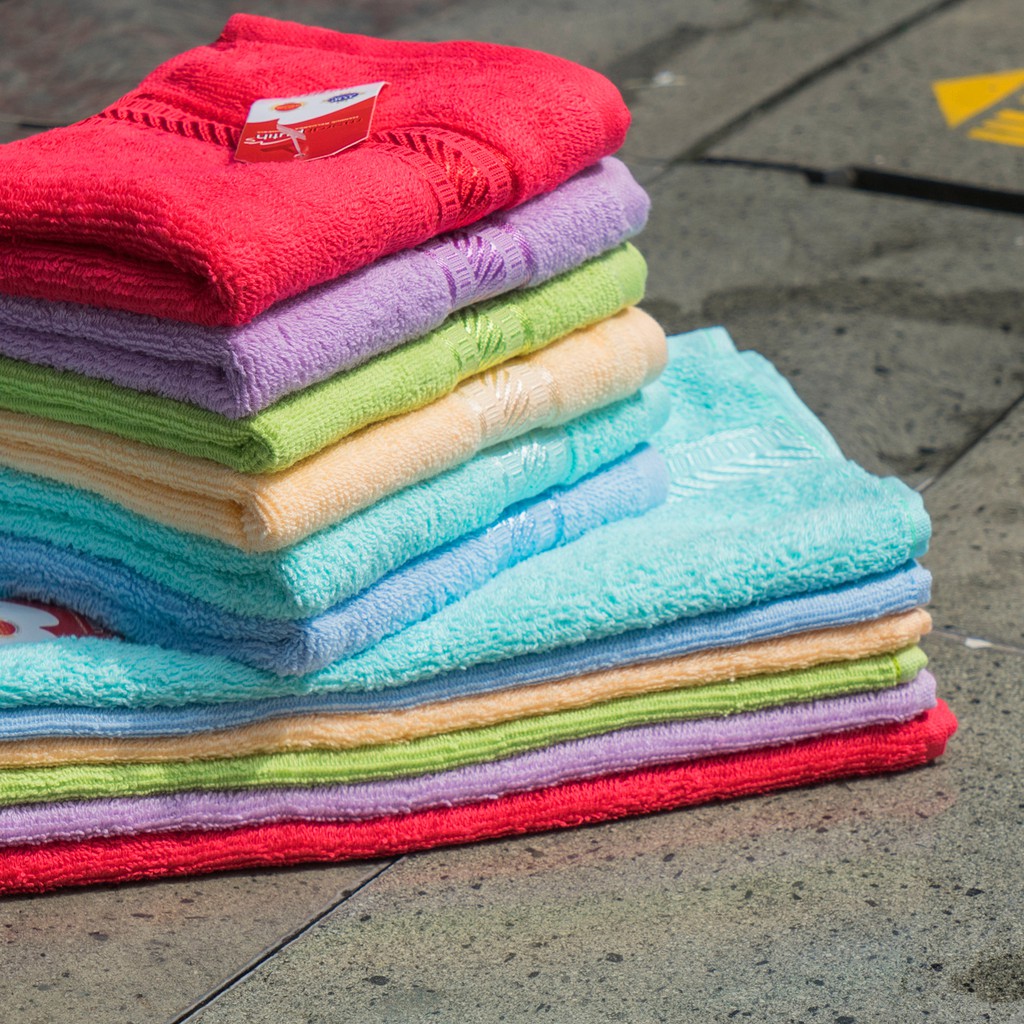 RC HANDUK MANDI MERAH PUTIH TANGGUNG PAKET ISI 5 WARNA UKURAN 50X100cm