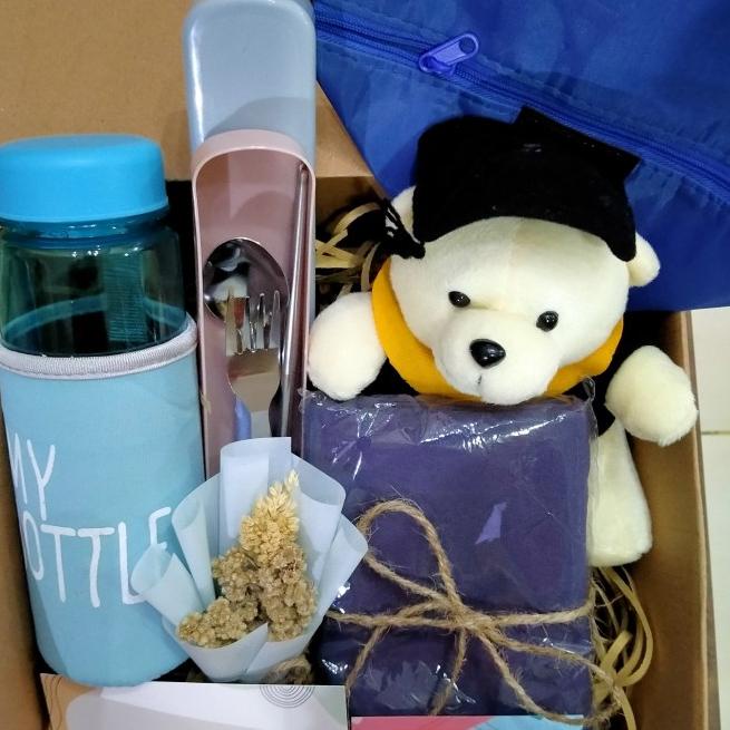 

♞ HAMPERS WISUDA / GIFT BOX / KADO /HADIAH WISUDA / GRADUATION - model 1 ➷