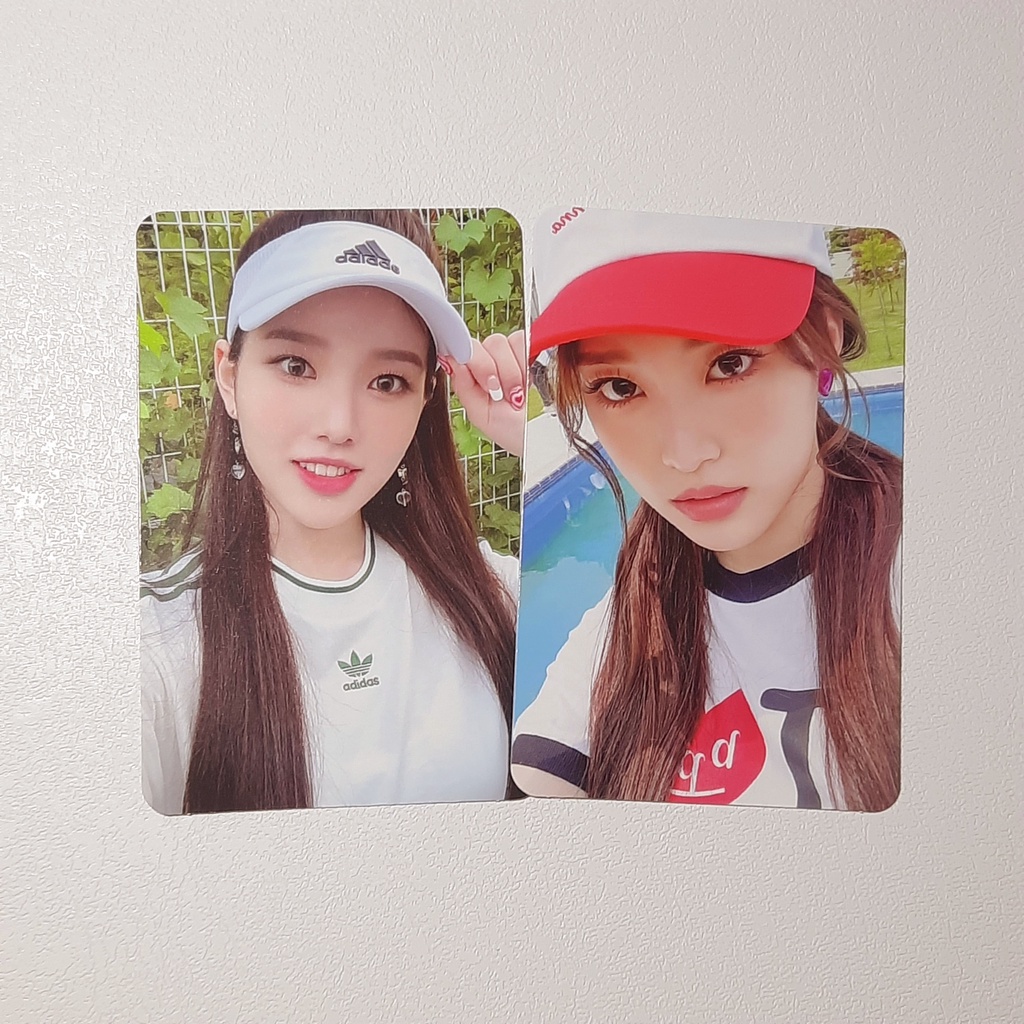 Photocard PC Soojin Zoa Weeekly Play Game Holiday