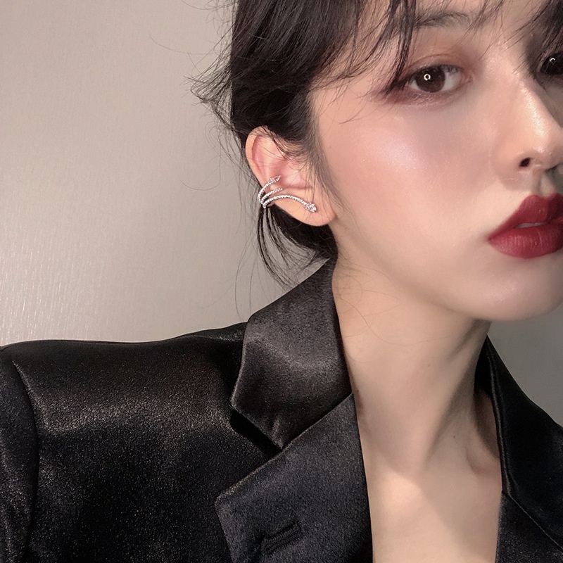 Anting Tusuk Bentuk Ular Aksen Zircon Gaya Korea Untuk Wanita