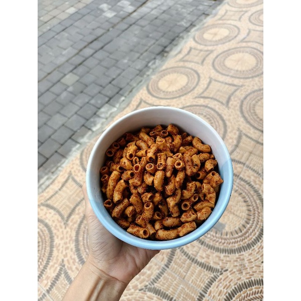 

MAKARONI BANTET PEDAS DAUN JERUK 250 GRAM