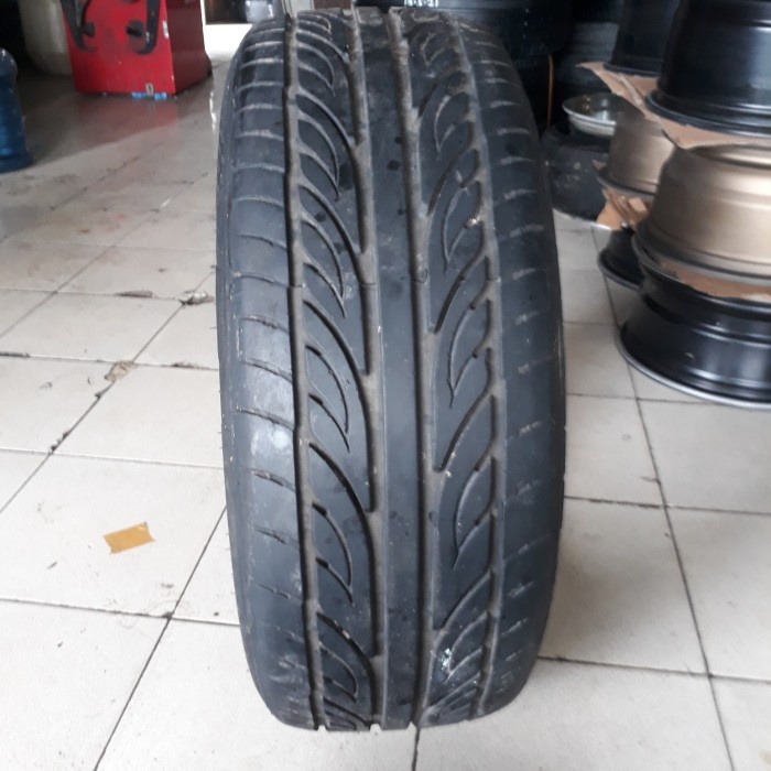 BAN ACCELERA ALPHA 215/55 R17(1)