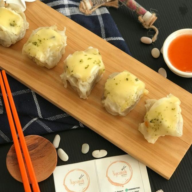 

Dimsum Macheeza (Mayo cheese and Mozarella) isi 8 pcs STOK TERBATAS Kode 141