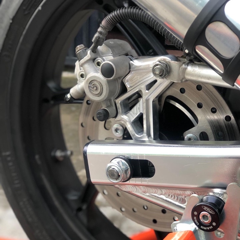 breket kaliper belakang disc standar ninja r full cnc untuk kaliper klx