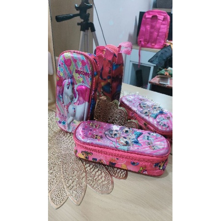 

Tempat pensil import uk kecil