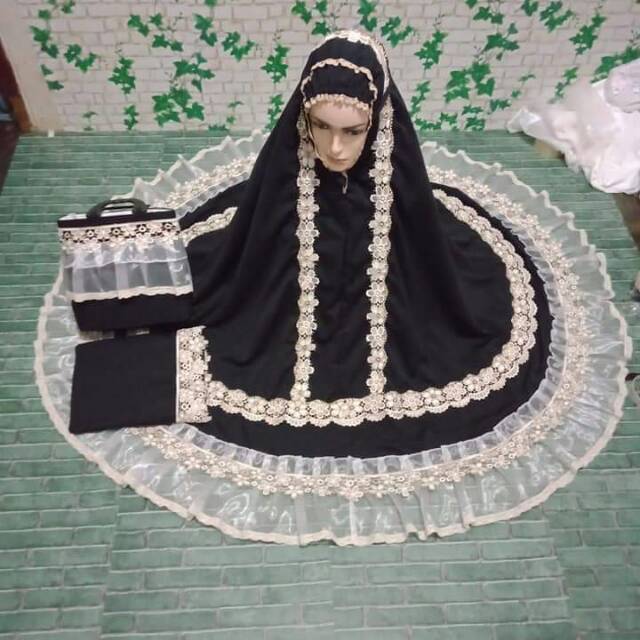 MUKENA SUTRA VELVET KOMBINASI ORGANDI GIPER TUTON