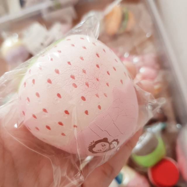 Squishy mini Punimaru Strawberry Pineberry Pink Dipped