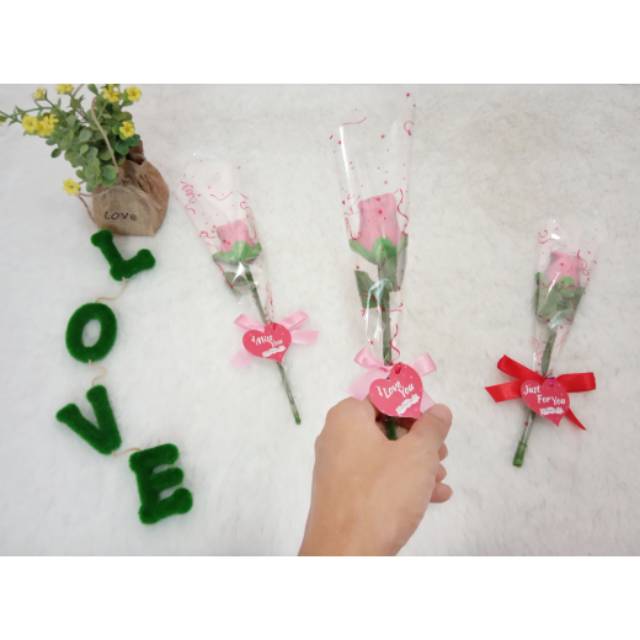 

COKLAT BUNGA MAWAR/COKELAT VALENTINE