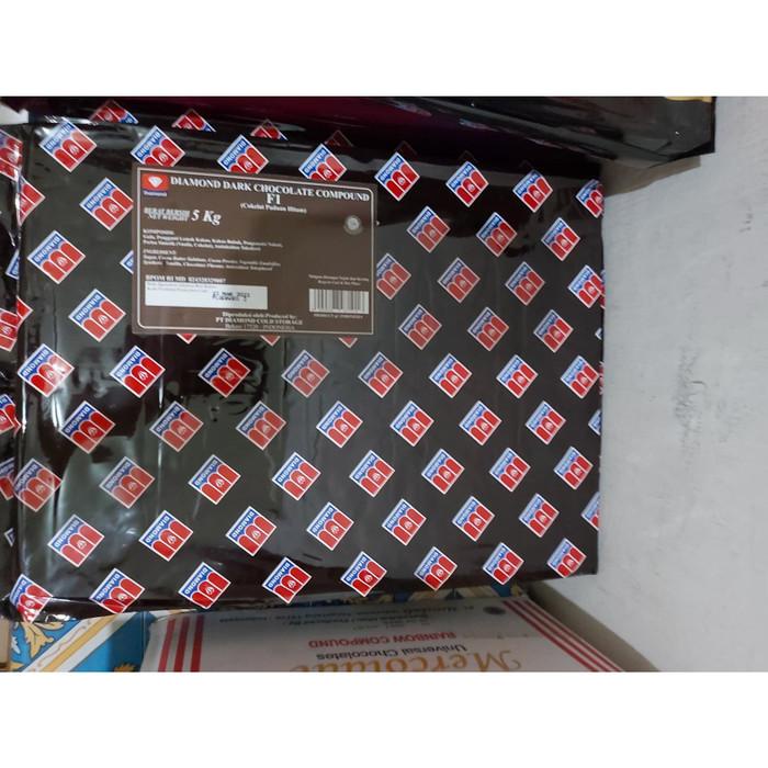 

Bahan Kue | Dark Coklat Compound Diamond 5 Kg Kualitas Terbaik