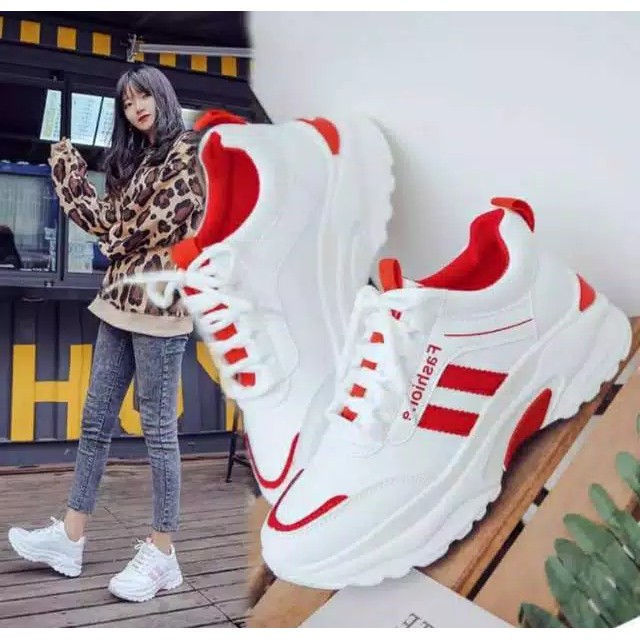 Sepatu Sneakers Wanita Gaya Korea Fashionable Spatu Fashion Fashione Perempuan Cewe Cewek Korean Style FSH154