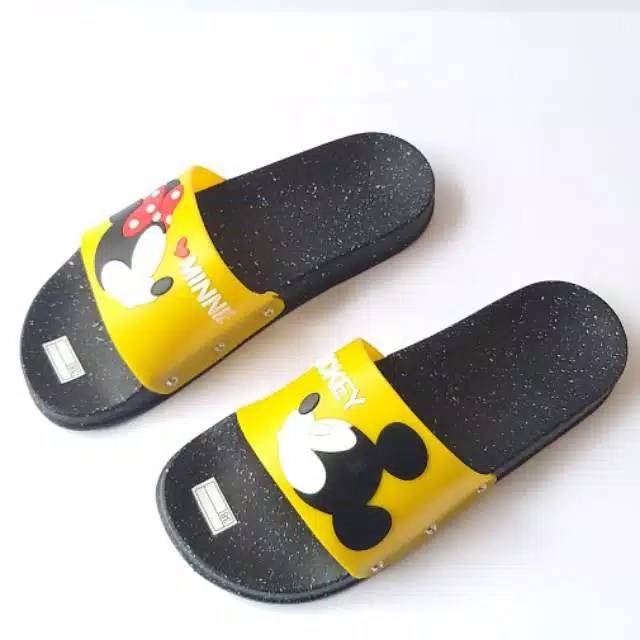 SANDAL SLOP MICKIEY MINNI SLIPON KARAKTER SOL HITAM BINTIK-5