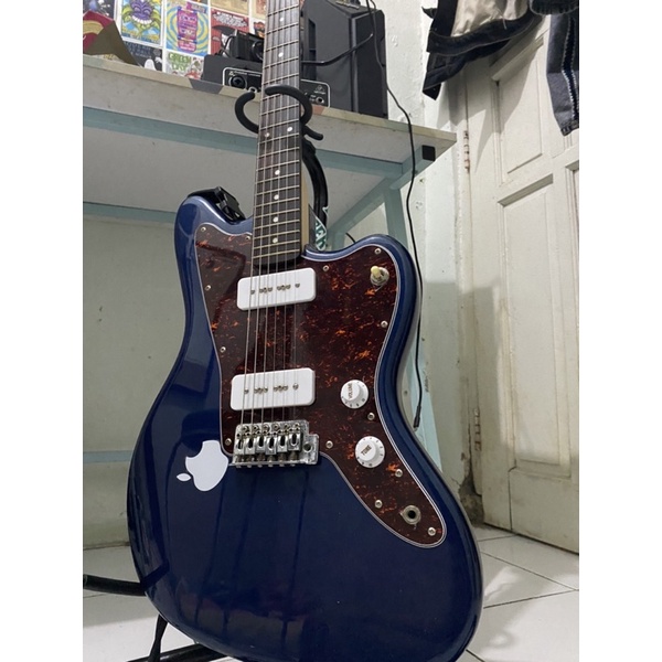 Bacchus Bjm1r jazzmaster second like new