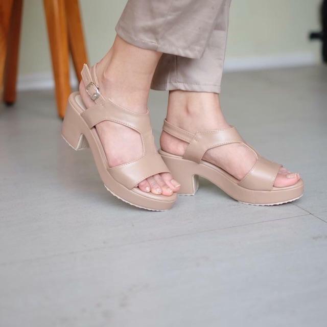 DAENERYS DRANATHA heels wanita