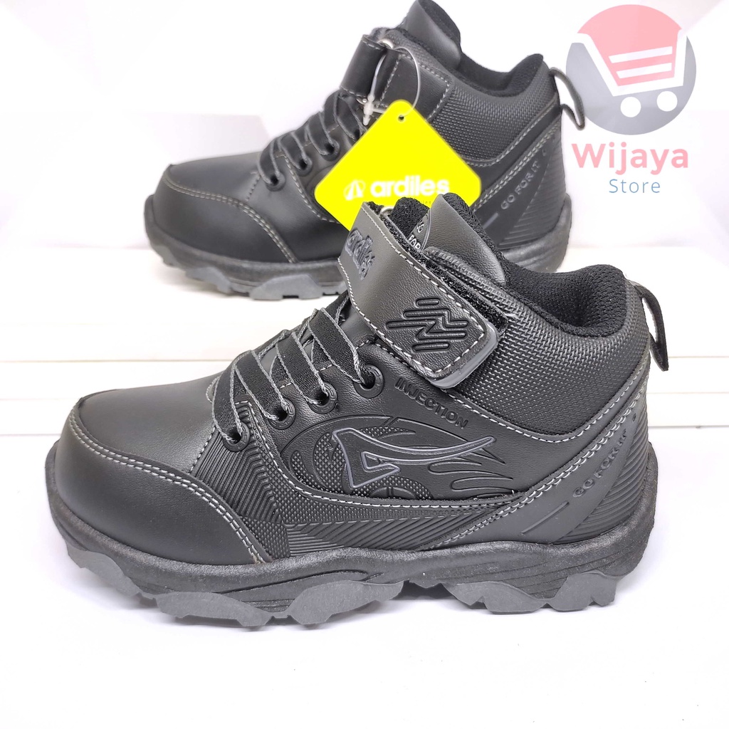 Sepatu Sekolah Ardiles 31-36 Model Boot Anak Hitam Polos dengan Kombinasi Perekat dan Tali yang Trendi RAMPAGE GRAINED BIS ACW BOMSILK