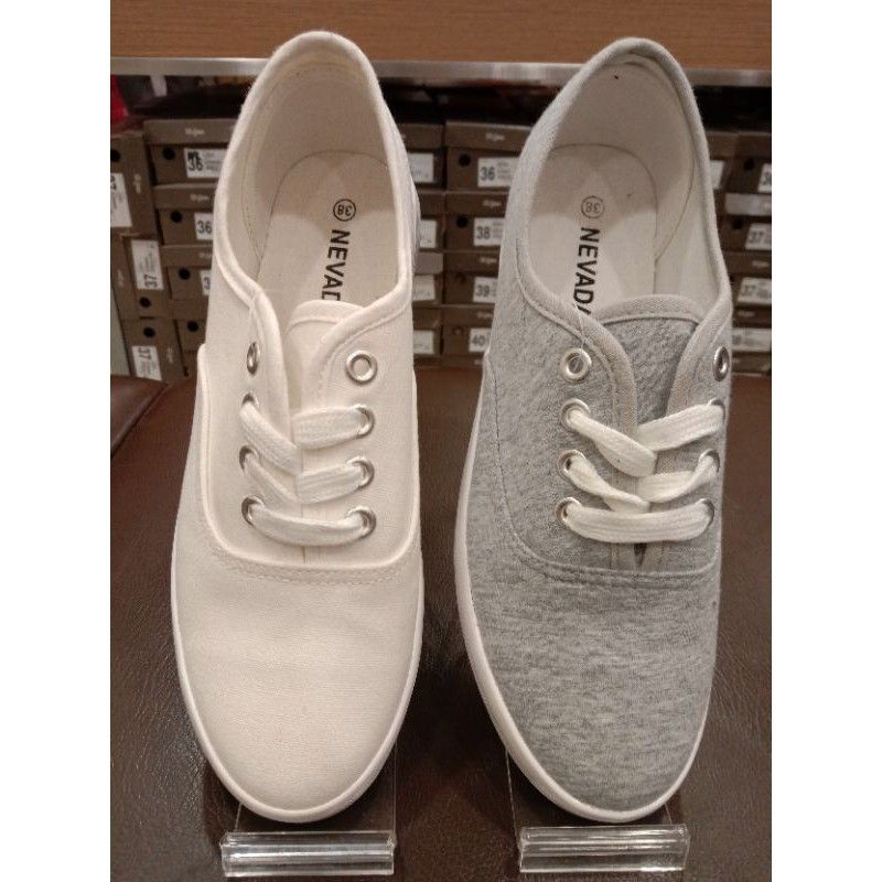 Sepatu Sneakers Sport Wanita Nevada