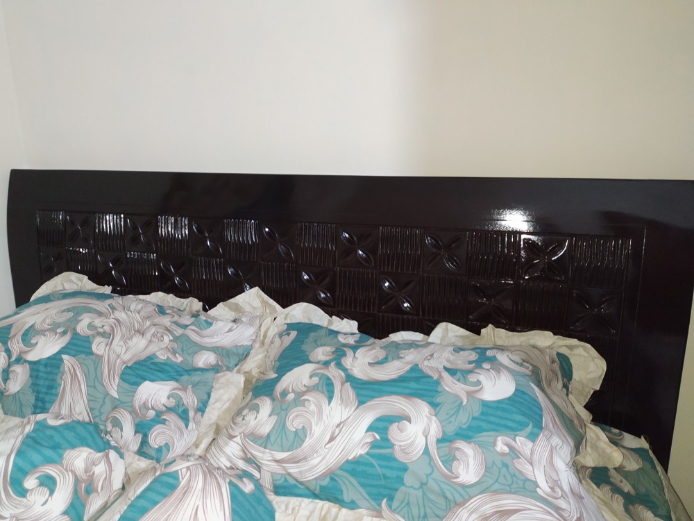 Dipan Jati Minimalis Ukiran Motif Donat