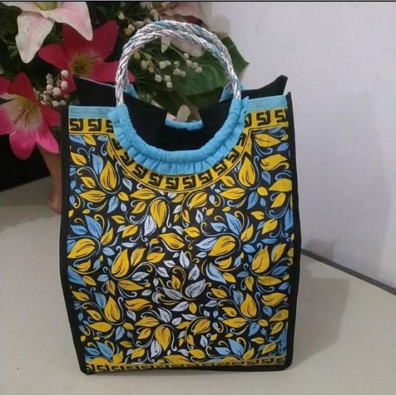 

Tas hajatan mewah box nasi 22x22