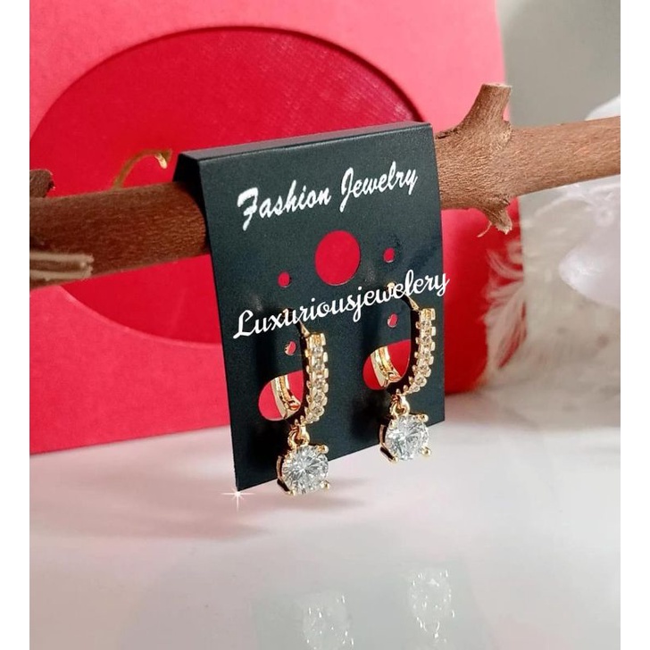 Anting Solitaire gantung Replika Berlian