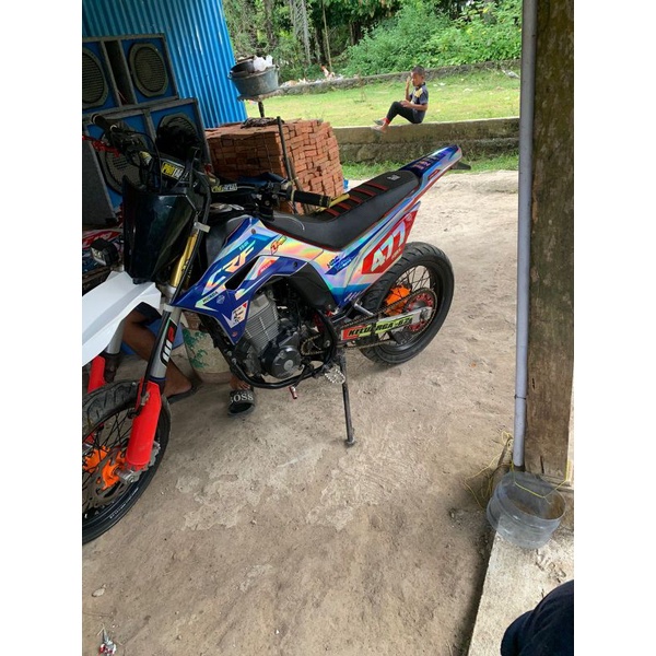 DECAL STICKER HOLOGRAM HONDA CRF 150 FULL BODY BEBAS CUSTOM NAMA DAN NOMER FREE / decal crf hologram