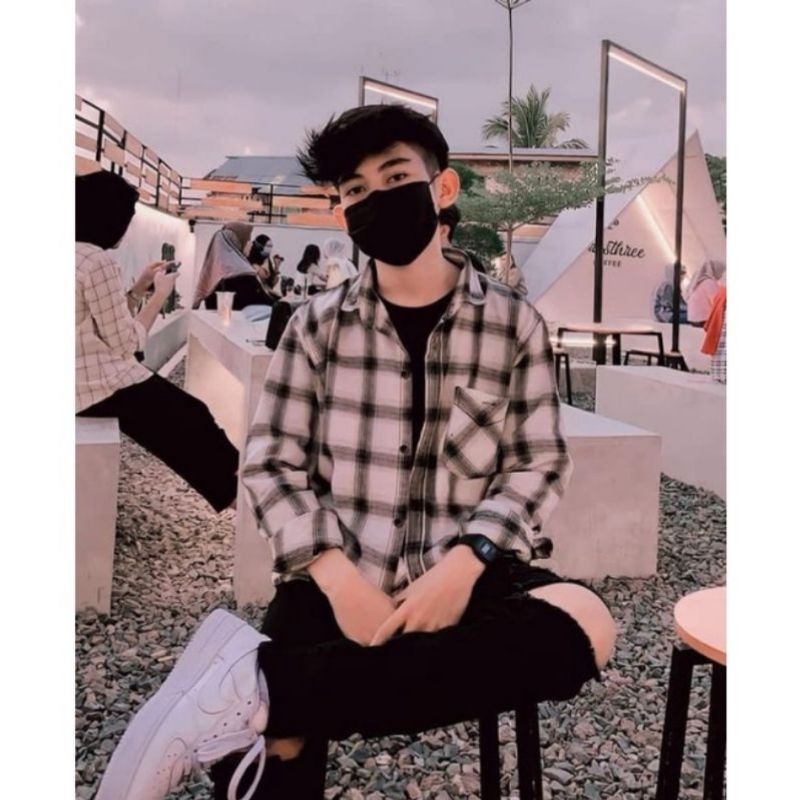 Outfit Kemeja / Kemeja Formal / Kemeja Flanel Motif Kotak Kotak Hits 2022 Terlaris Kemeja Pria