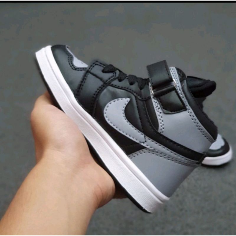 SEPATU ANAK NIKE AIR JORDAN 1 BRED BASKET BALL KIDS HITAM ABU