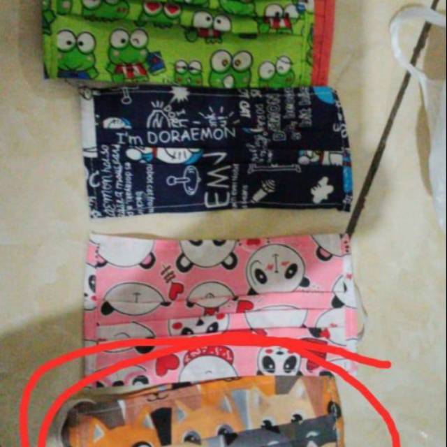 Masker kain tali karet