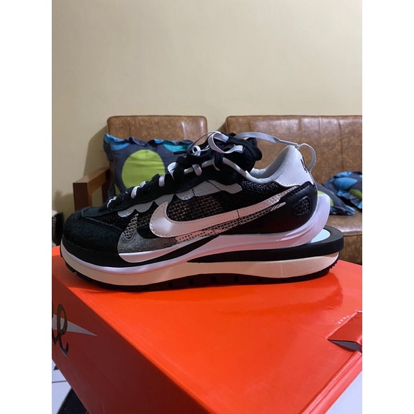 Nike Vaporwaffle sacai black white 42