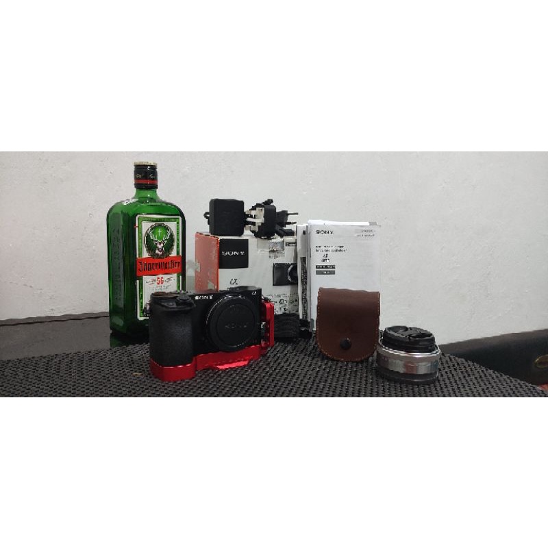 SONY A6000 + LENSA FIX 16MM F 2,8 BUKAN A5100 , A6100 , A6400 , A6500 , A7ii