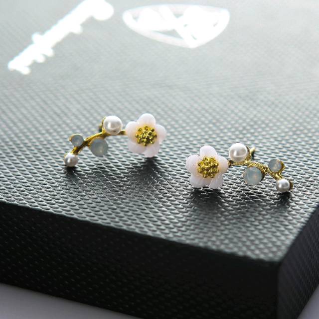 ANTING KOREA  ANTING MOTIF BUNGA MUTIARA / MOTIF BINTANG