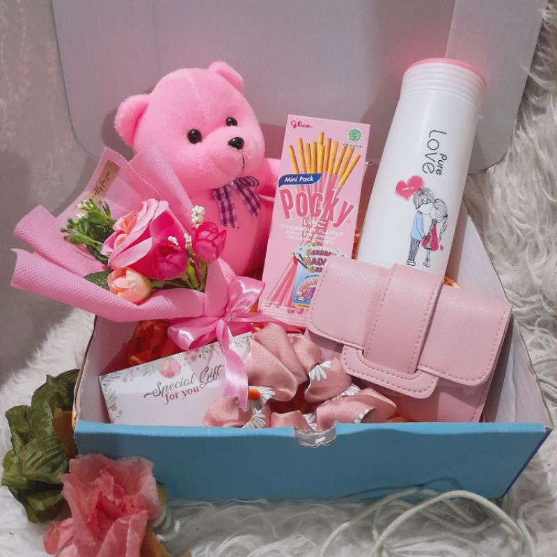 b3) Kado Ulang Tahun Hadiah Anniversary Wisuda Gift Box Hampers Cewek