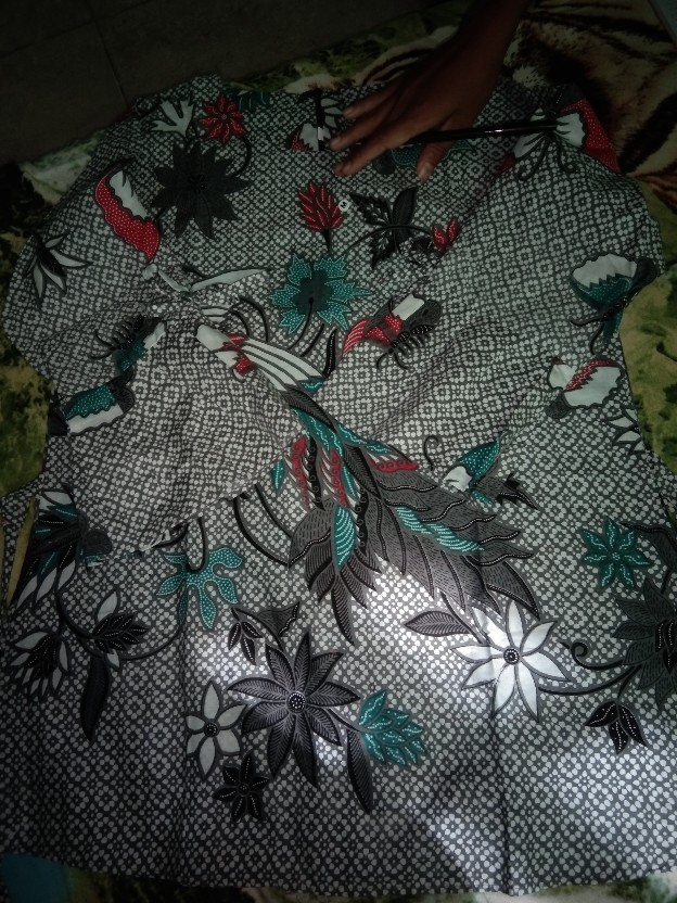 Batik Couple Keluarga Sania Ruffle Ori Ndoro Jowi Dnt Sogan Motif Merpati Putih