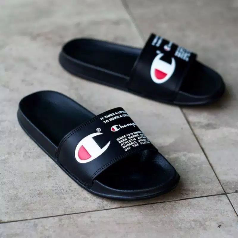 Sandal Slop Champion Unisex-Tulisan koran