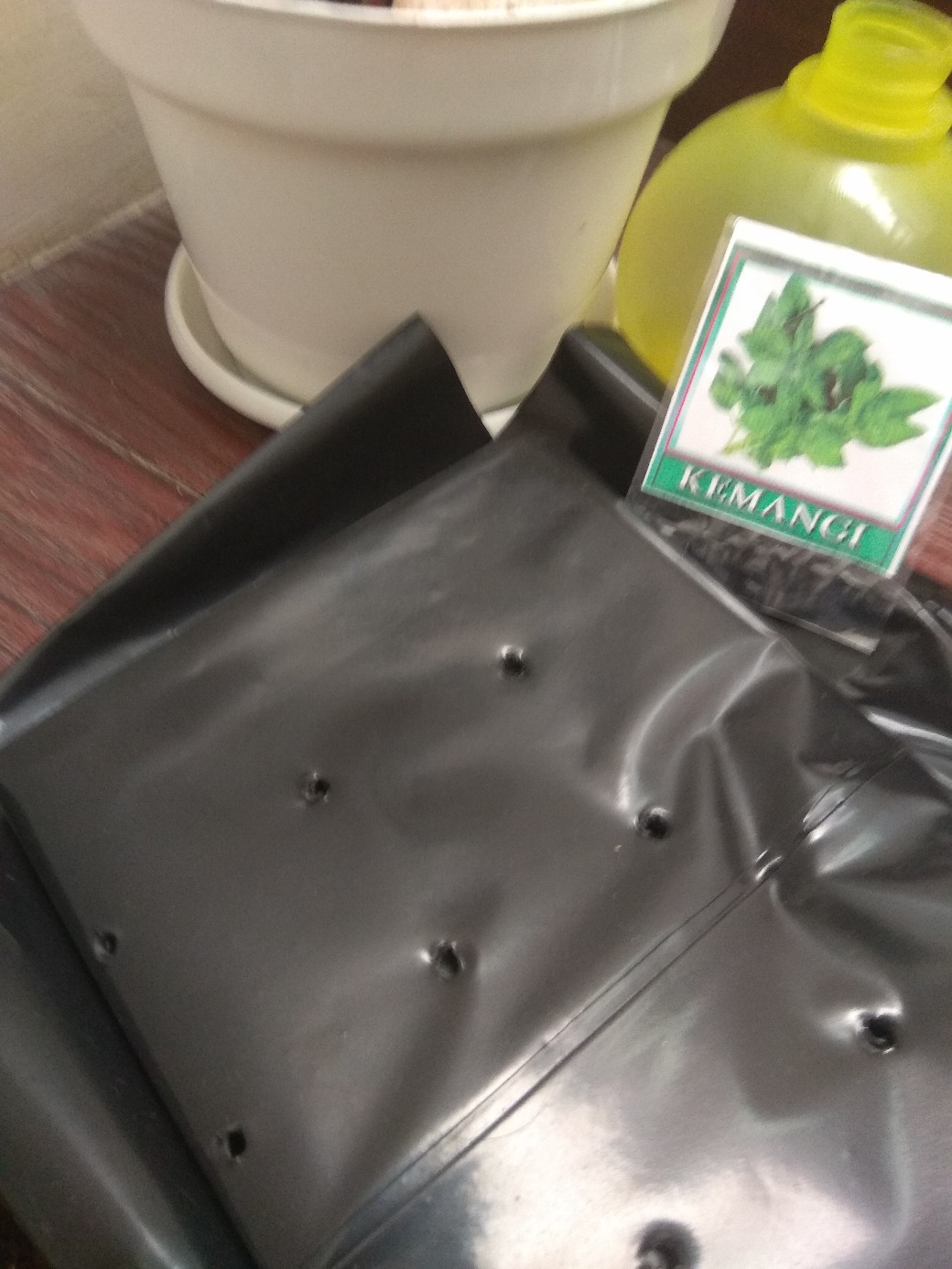 Polibag Tanaman Tebal Per Kg