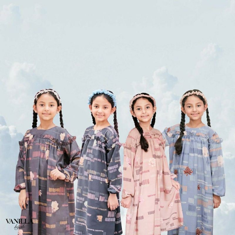 LOTUS GIRL VANILLA HIJAB