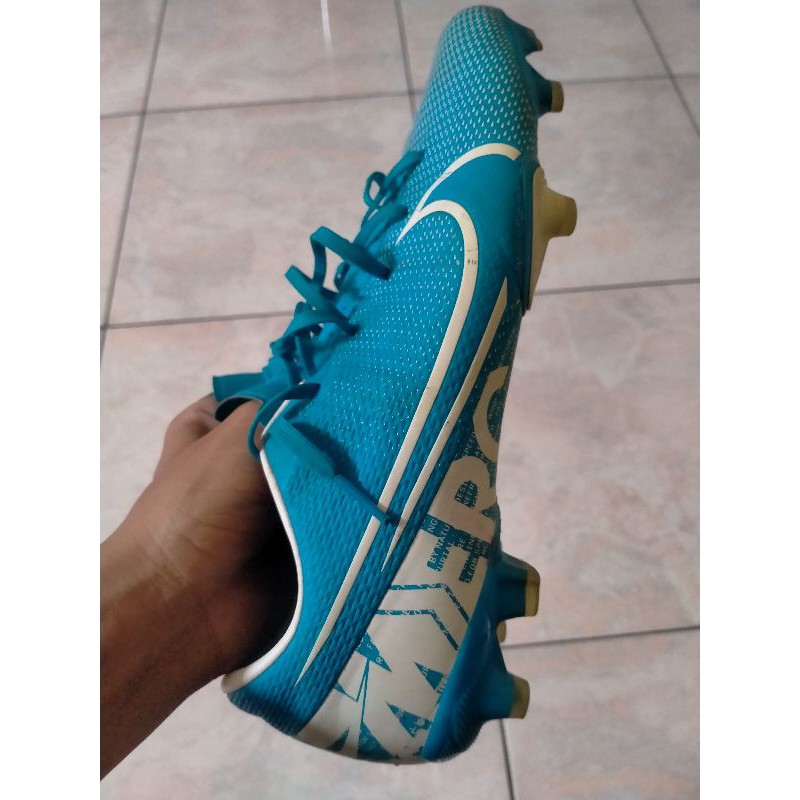 Sepatu Sepak Bola Nike Mercurial Vapor 13 Academy FG (2nd) Original