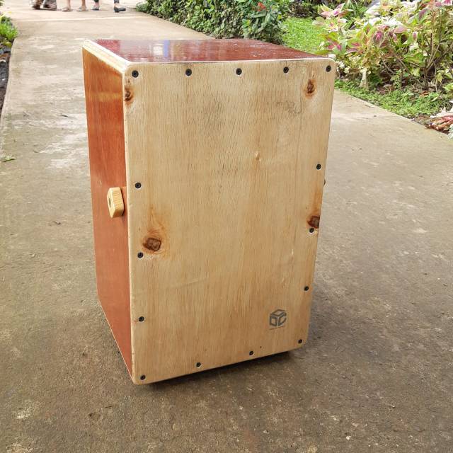 Cajon drum box