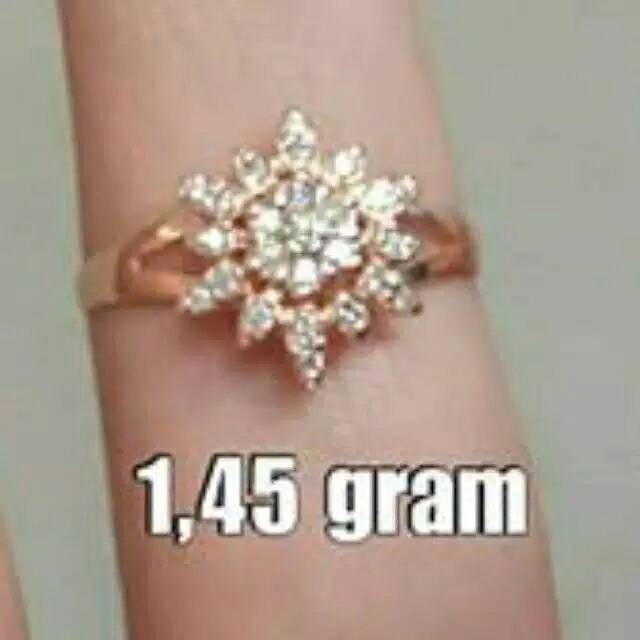 Berlian medan cincin bintang laut
