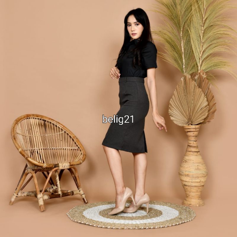 Rok Span Formal Hitam Polos Kerja 7/8