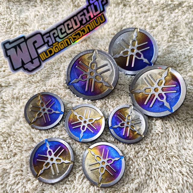 Logo emblem Yamaha titanium