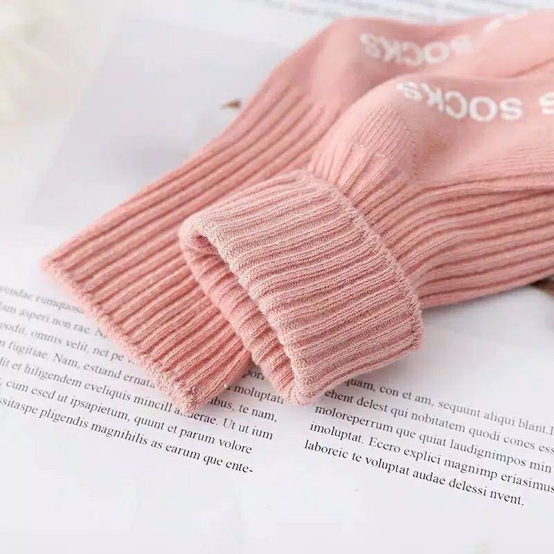 KAOS KAKI BABY NEWBORN / KAOS KAKI BAYI BARU LAHIR / KAOS KAKI BAYI / KAOS KAKI BABY LEMBUT / KAOS KAKI BABY LUCU POLOS