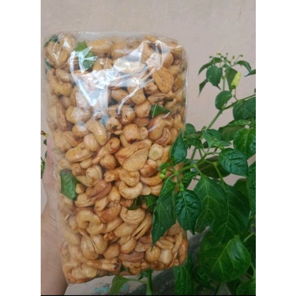 

kacang mete utuh 1kg mateng