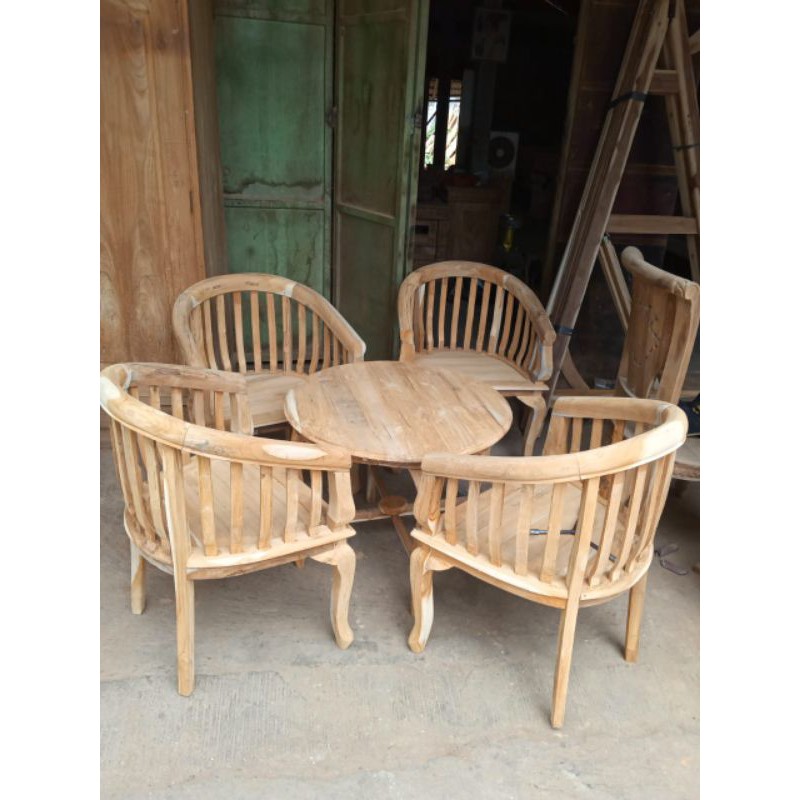 Kursi tamu Betawi kurung