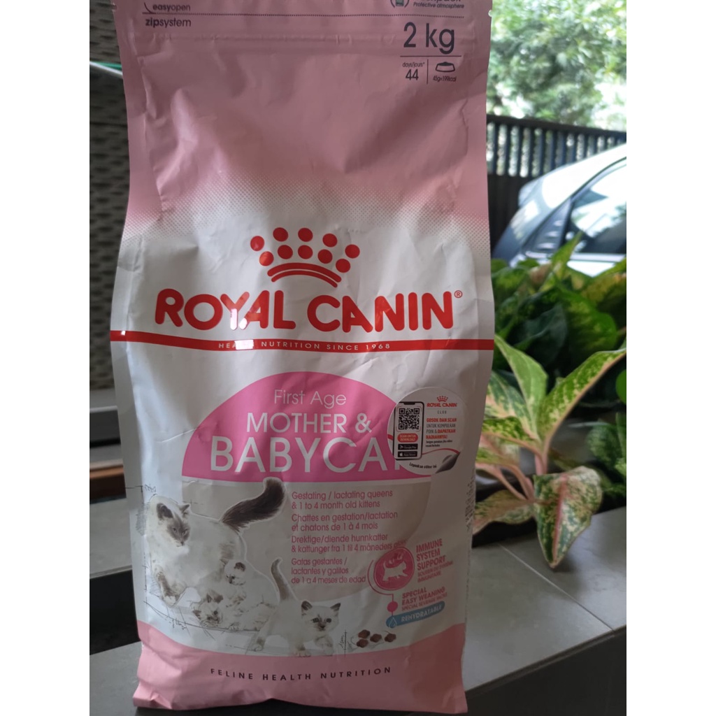 Royal Canin Mother Baby Cat Food Freshpack 2kg