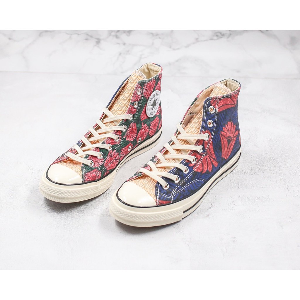 sepatu converse motif bunga