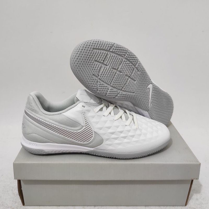 Sepatu Futsal Nike Tiempo Legend 8 PRO White Chrome Pure Platinum