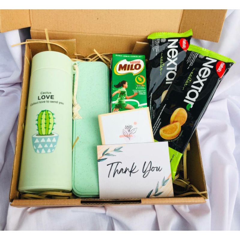 

Giftbox/hampers/kado ulangtahun/giftbox wisuda/giftbox pacar