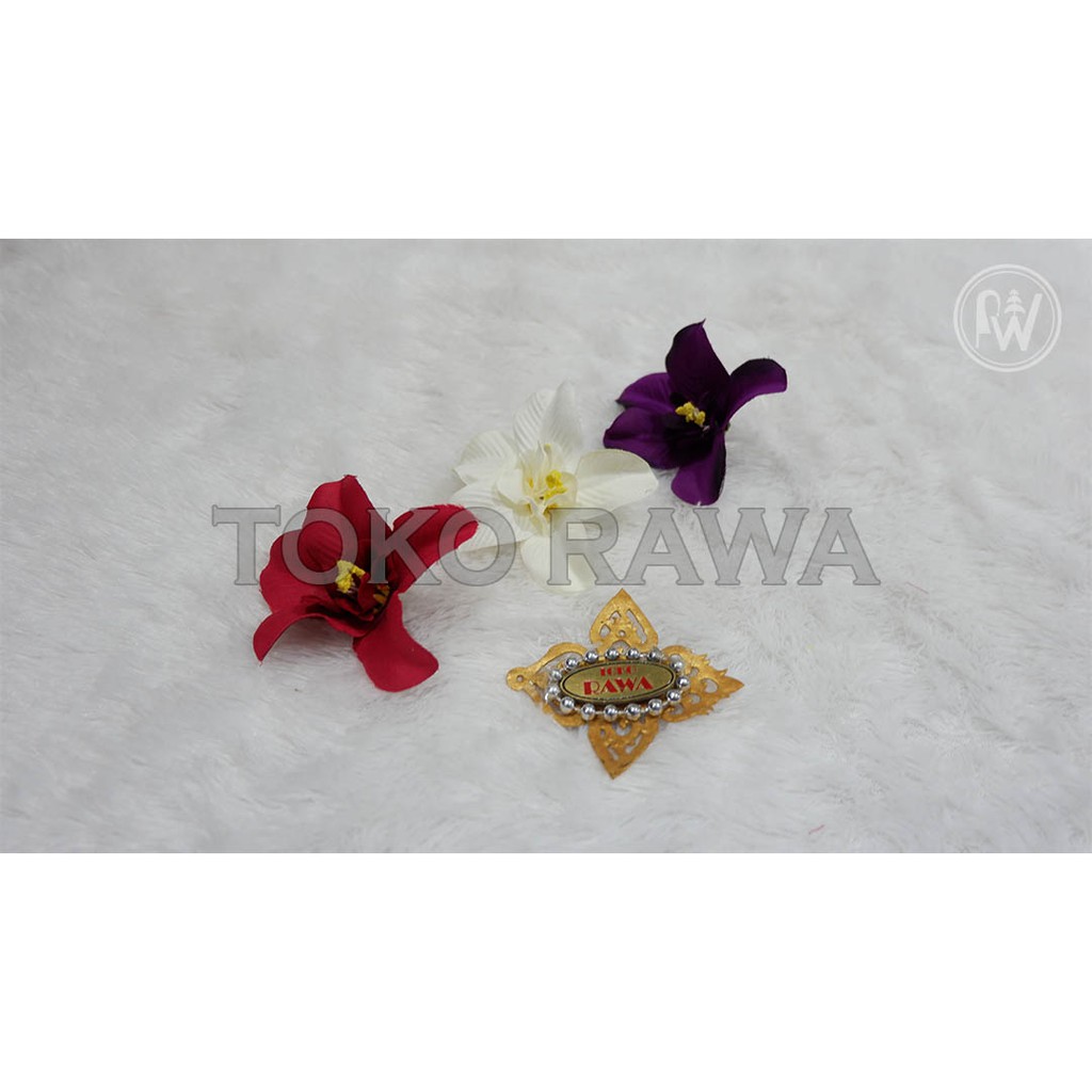 bunga lily kecil palsu