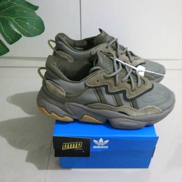 TERMURAH SEPATU ADIDAS OZWEEGO TRACE CARGO OLIVE - PREMIUM ORIGINAL